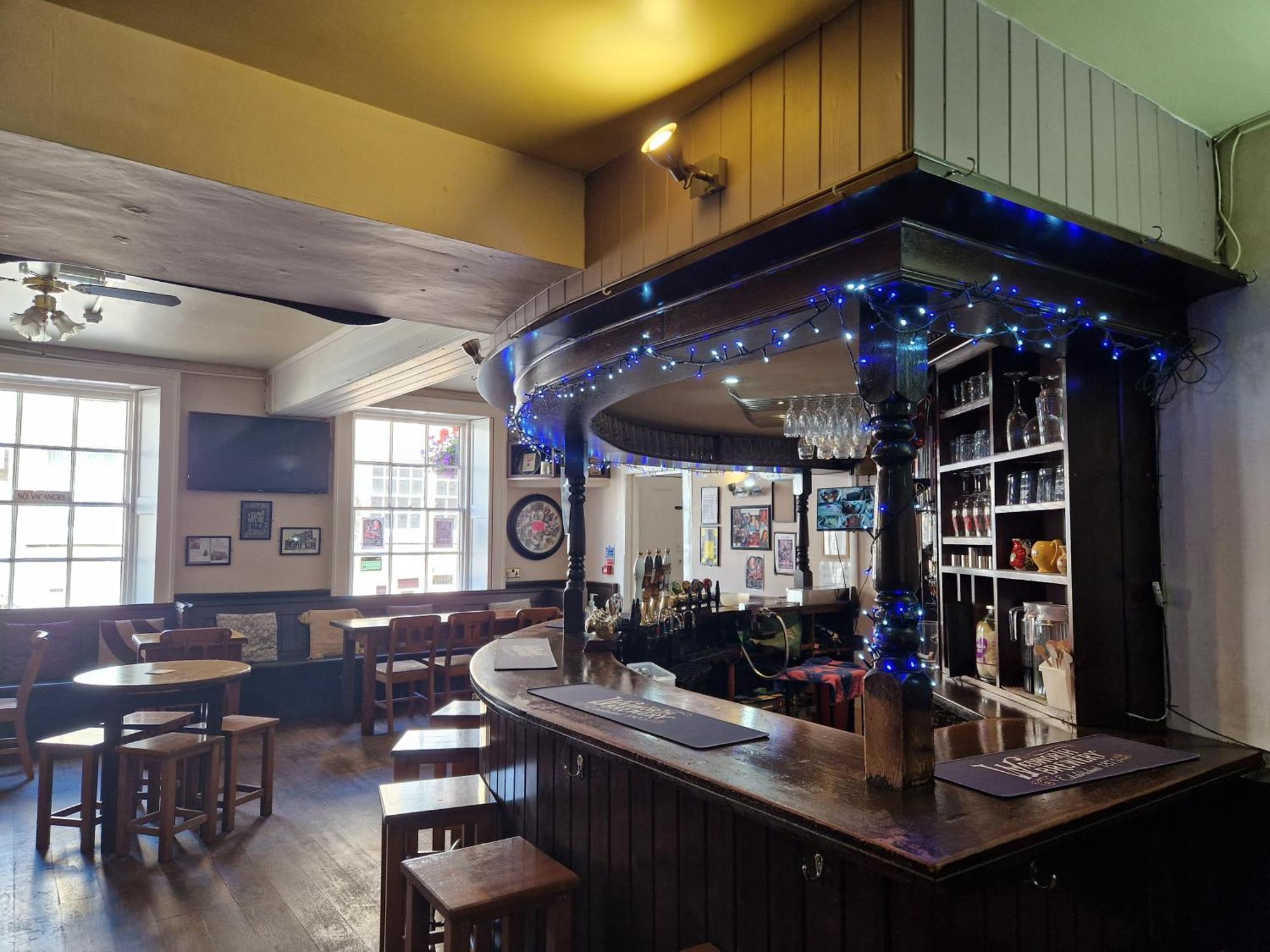 The Royal Oak Hotel Corsham Bagian luar foto